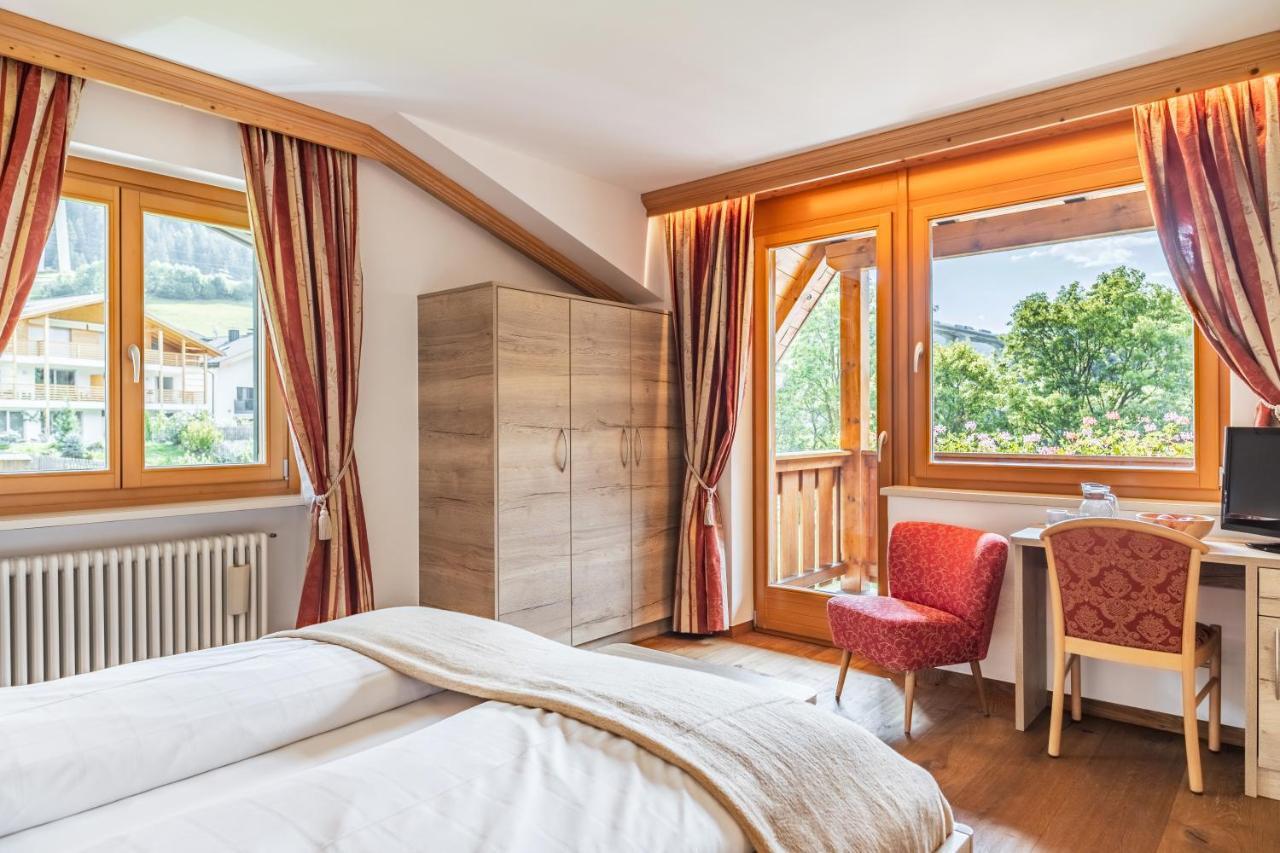 Hotel Erna Коле Изарко Екстериор снимка