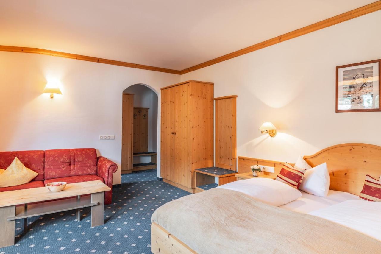 Hotel Erna Коле Изарко Екстериор снимка