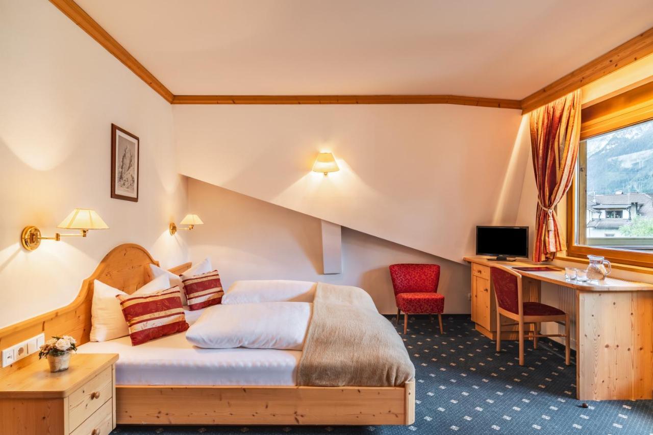 Hotel Erna Коле Изарко Екстериор снимка