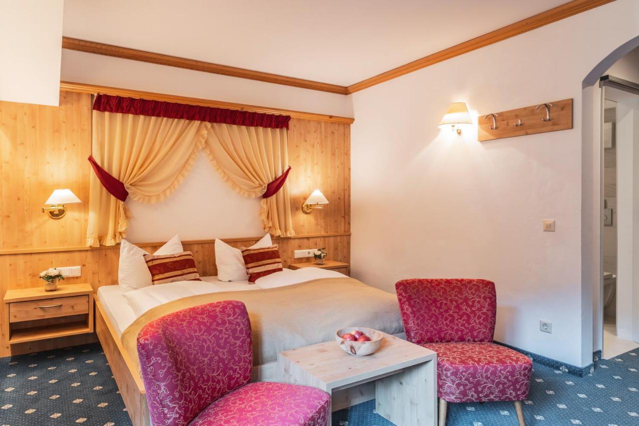 Hotel Erna Коле Изарко Екстериор снимка