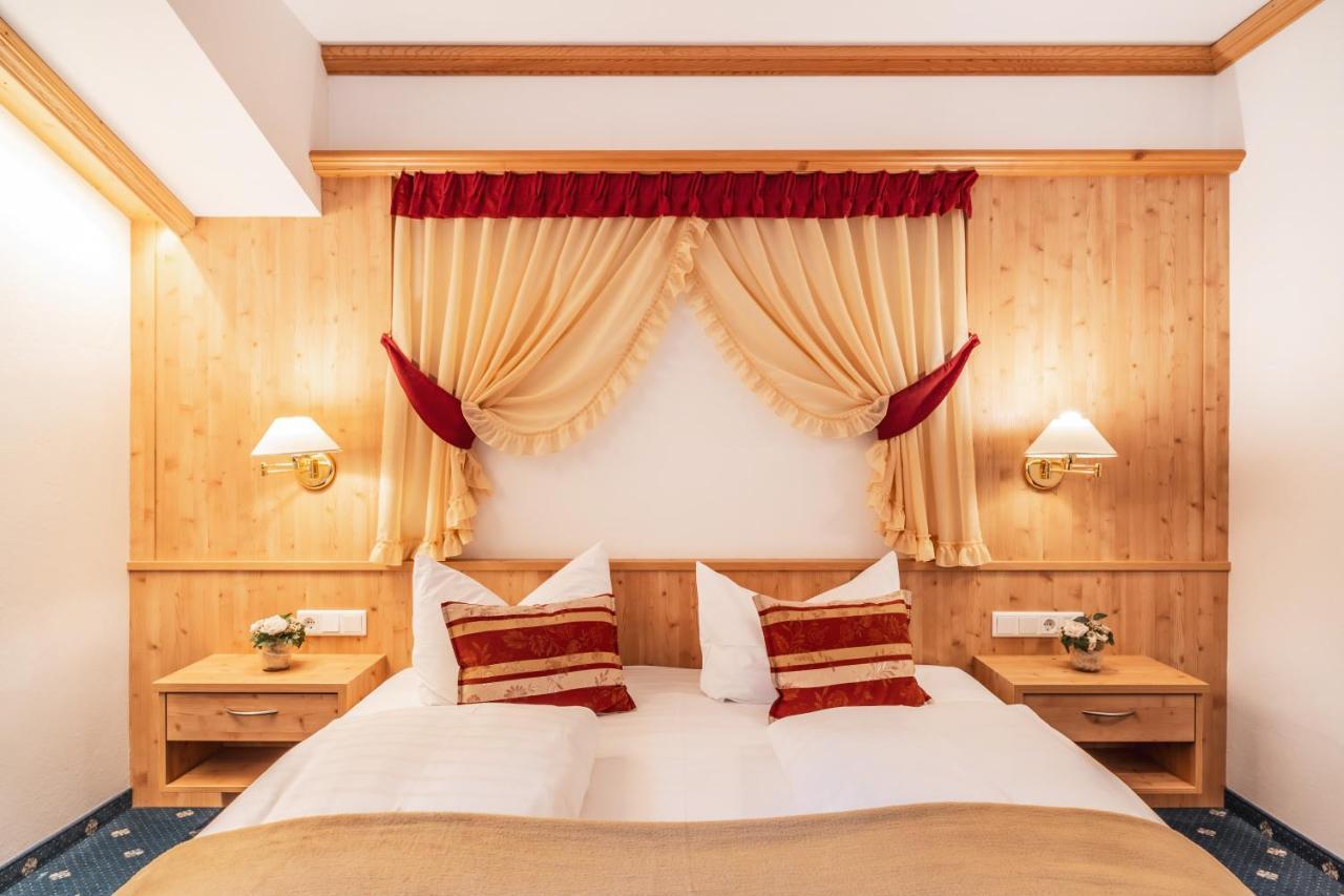 Hotel Erna Коле Изарко Екстериор снимка