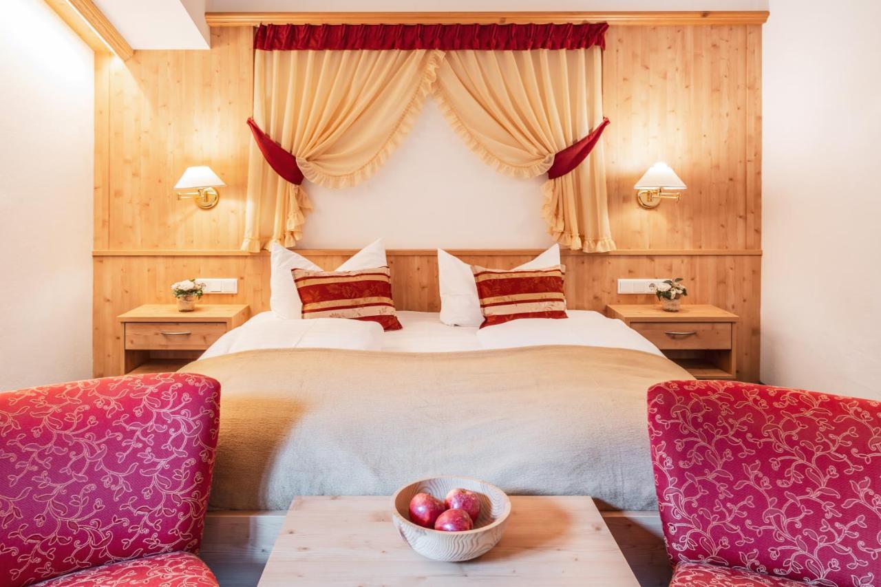 Hotel Erna Коле Изарко Екстериор снимка